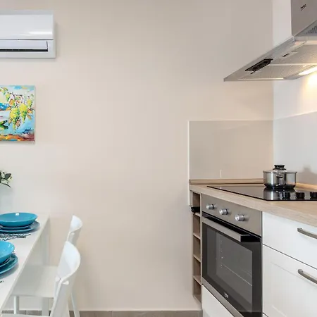 Awesome In With House Sea View