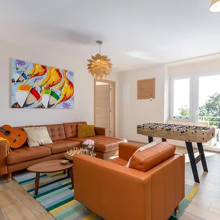 Awesome In With House Sea View