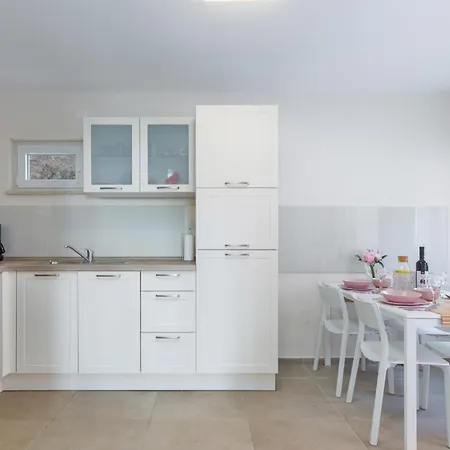 Awesome In With House Sea View Lovran
