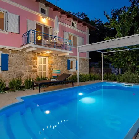 Holiday home Awesome In With House Sea View