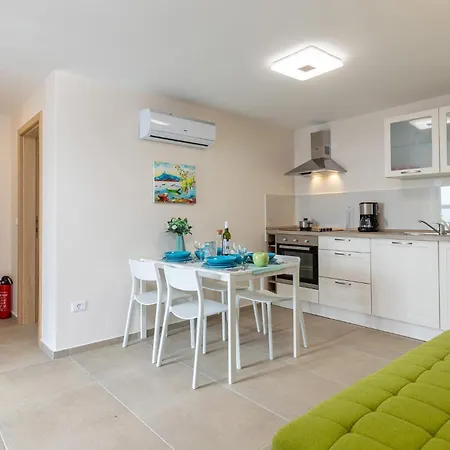 Awesome In With House Sea View Holiday home