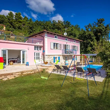 Pet Friendly In * Lovran